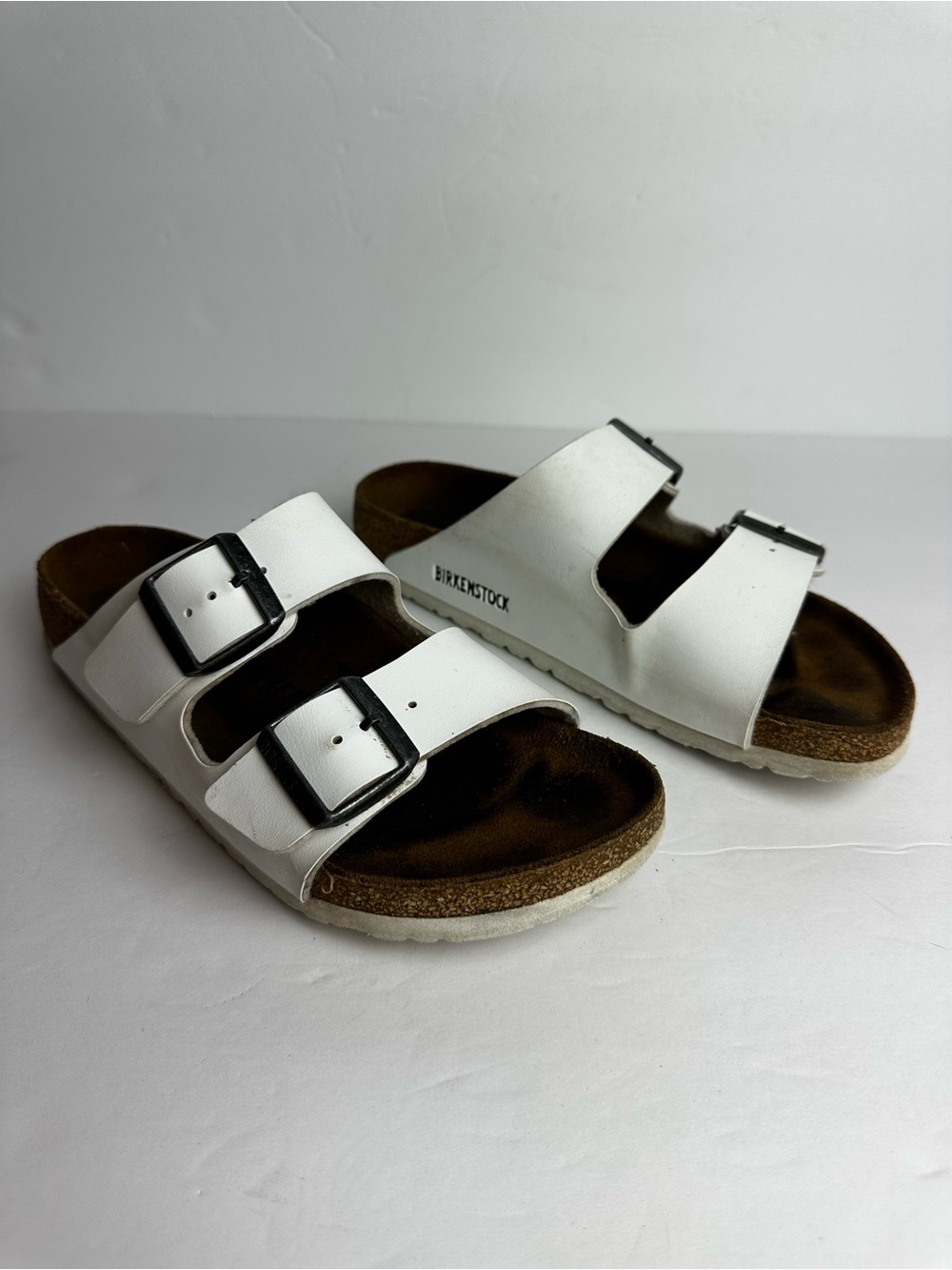 Birkenstock Arizona Sandals Women's Size 7 or Men's 5 EU 38 Shoes White Buckle